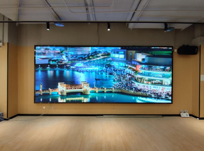 北京We+健身房led顯示屏項目 北京We+健身房led顯示屏項目